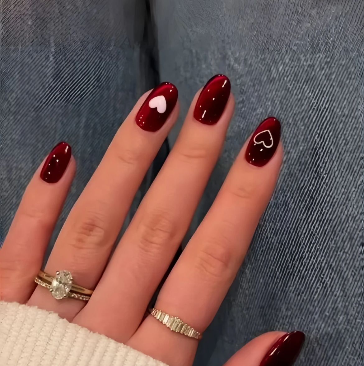 Red Nails with Heart Accents 20 pc set